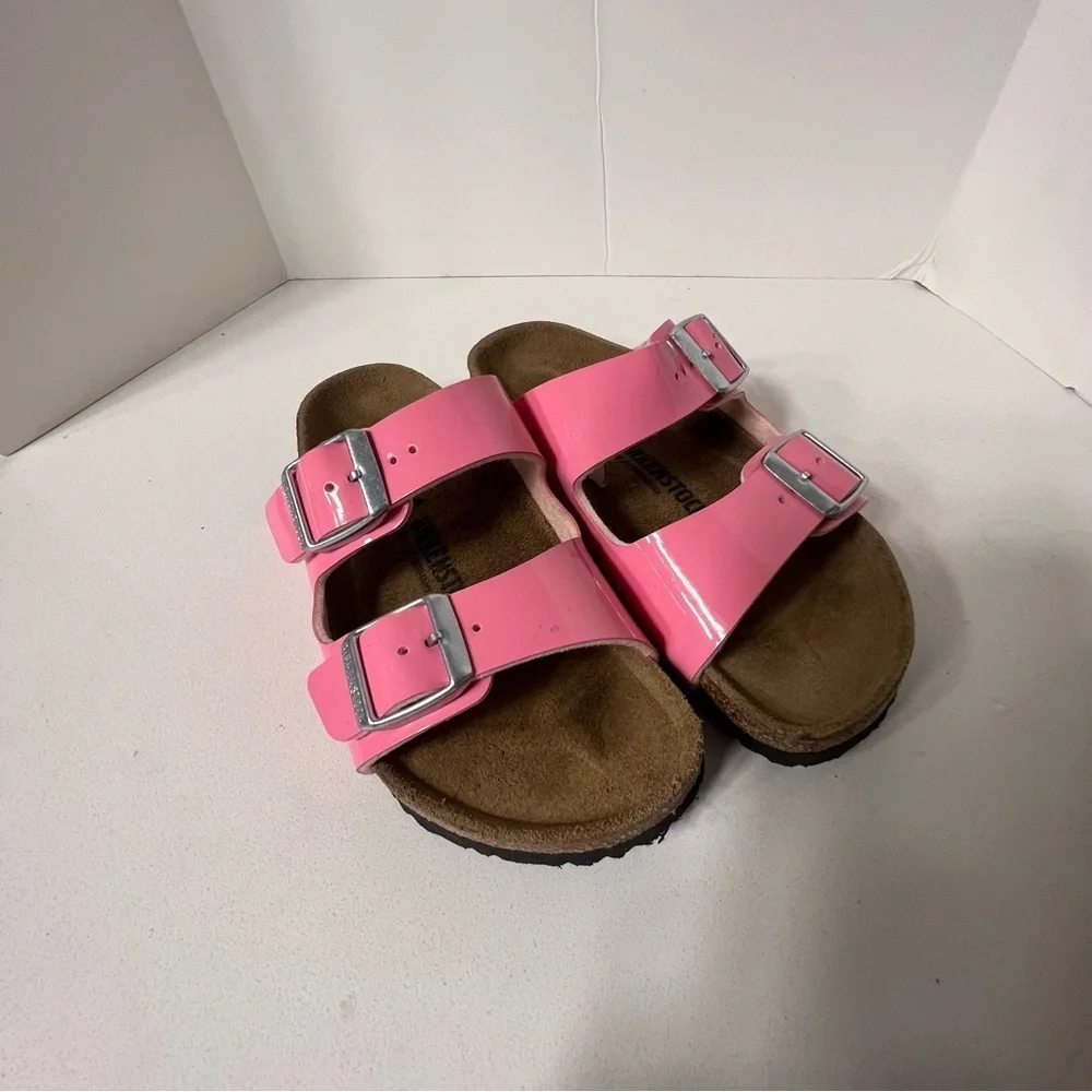 Kids pink patent leather Birkenstocks